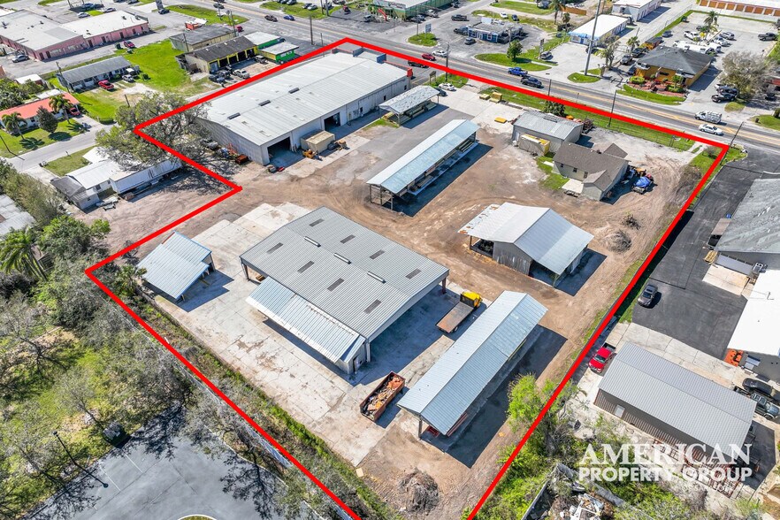 More Photos Of 5611 15th St E, Bradenton Freestanding For Lease