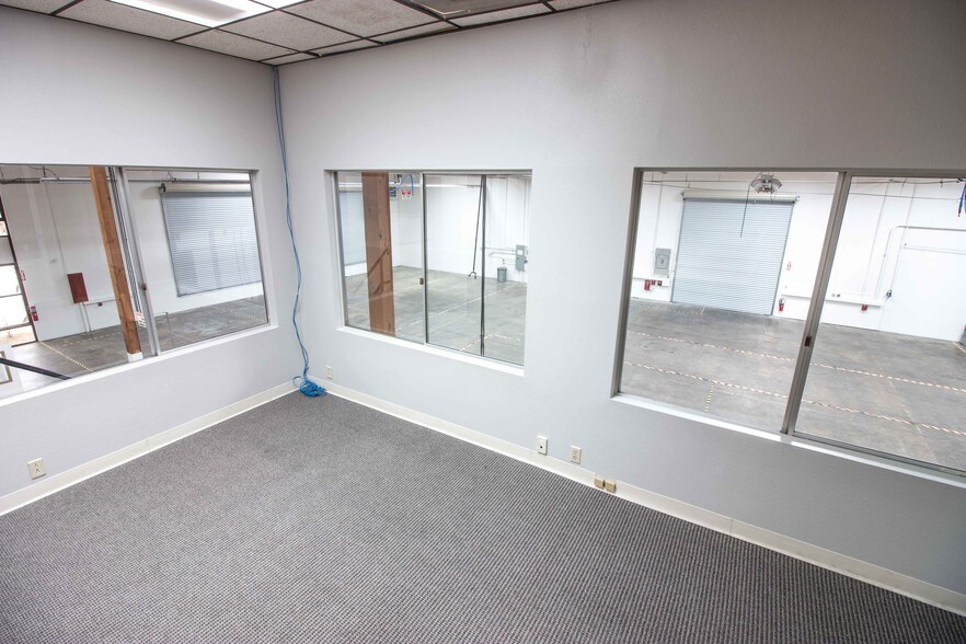 More Photos Of 3635 Afton Rd, San Diego Manufacturing For Lease