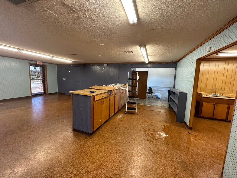 More Photos Of 354 Hyatt St, Gaffney Distribution For Lease