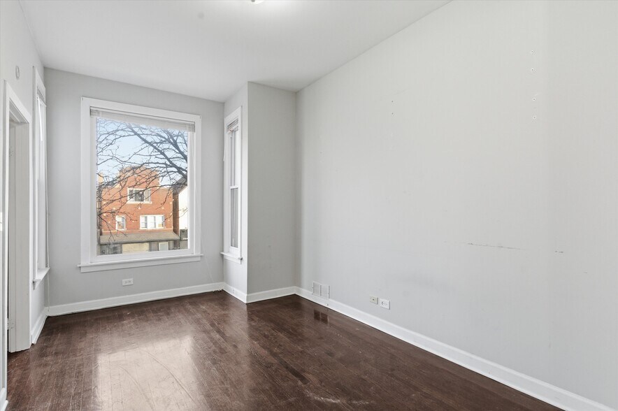More Photos Of 4140 N Western Ave, Chicago Multifamily For Sale
