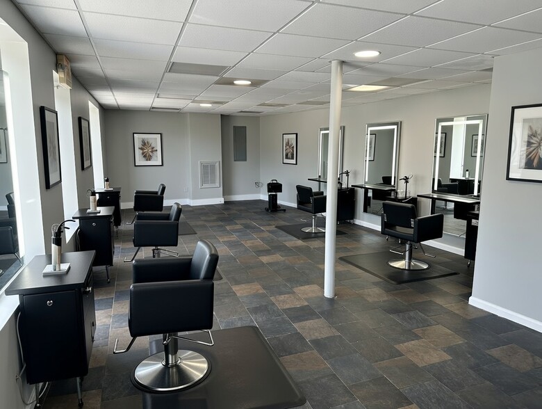 More Photos Of 4510 S Main St, Acworth Freestanding For Lease
