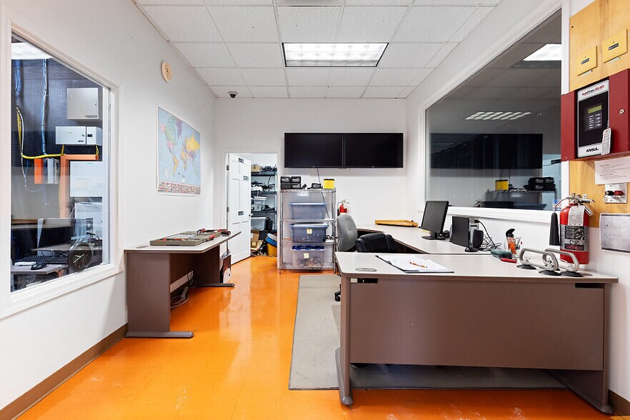 More Photos Of 4 Industrial Pky, Brunswick Manufacturing For Lease