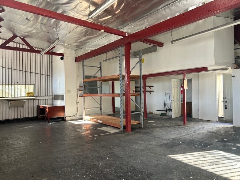 More Photos Of 4625 Exposition Blvd, Los Angeles Storefront For Lease