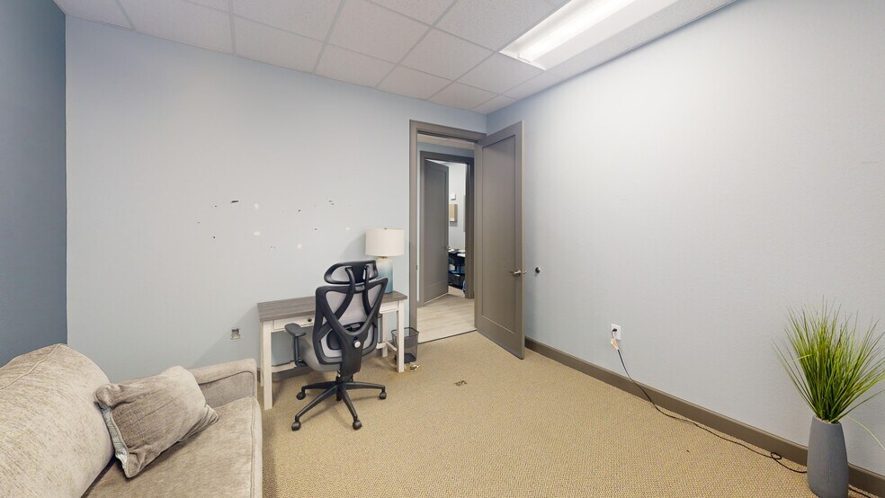 More Photos Of 8118 Fry Rd, Cypress Unknown For Lease