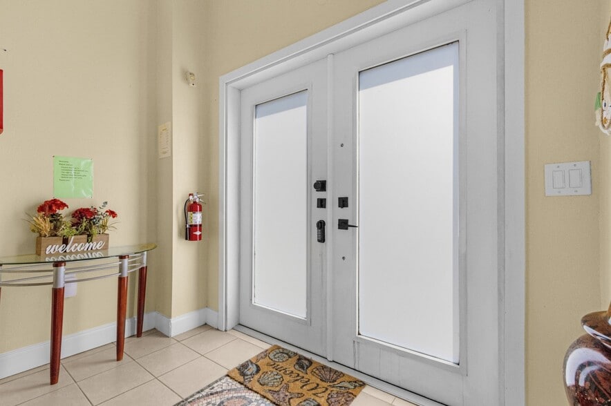 More Photos Of 4614-4616 SW 7th Pl, Cape Coral Assisted Living For Sale