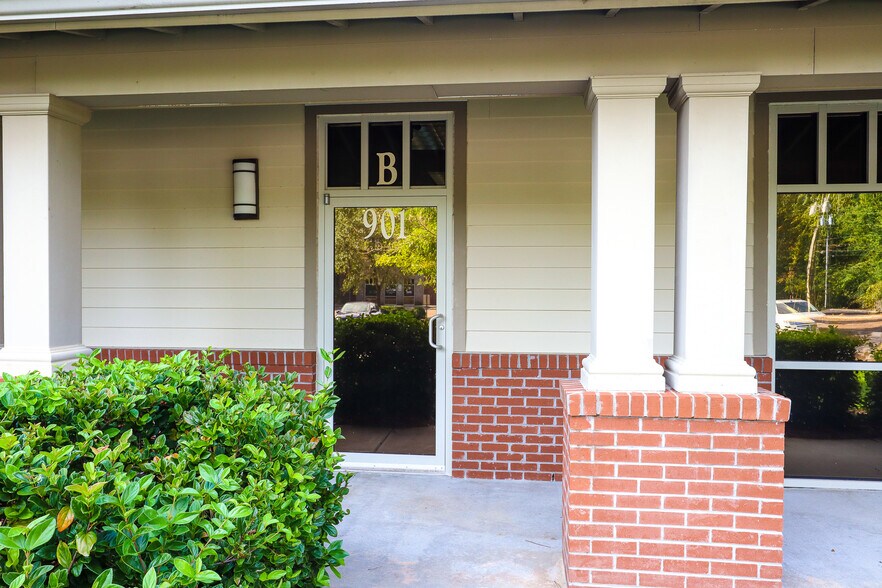 More Photos Of 901 Old Trolley Rd, Summerville Medical For Lease
