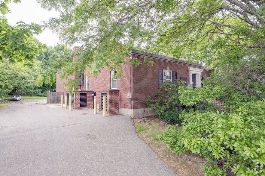More Photos Of 630 Washington St, Whitman Office For Sale
