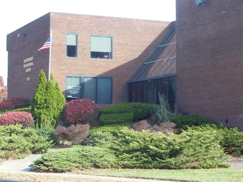 More Photos Of 131 New London Tpke, Glastonbury Medical For Lease