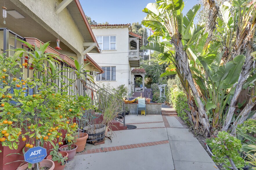 More Photos Of 153-157 W Channel Rd, Santa Monica Apartments For Sale