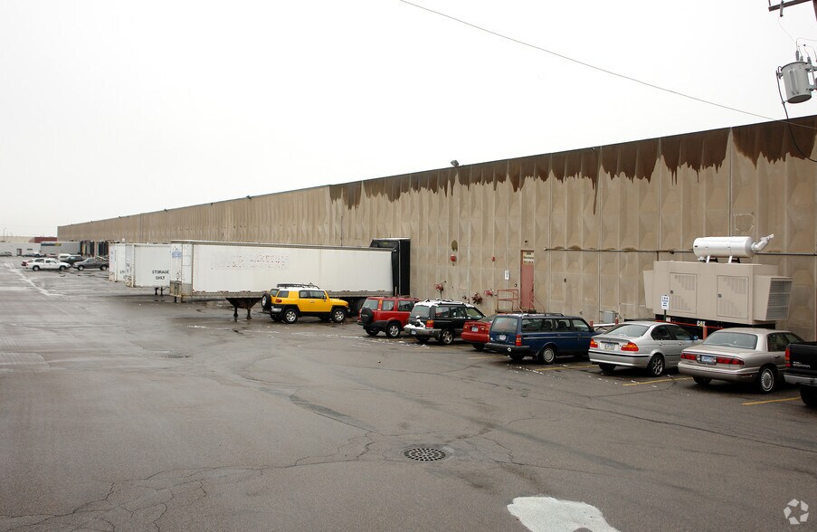 More Photos Of 355 8th St E, Saint Paul Warehouse For Lease