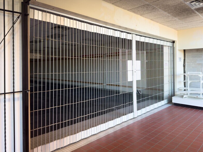 More Photos Of 3399 Calumet Ave, Manitowoc General Retail For Lease