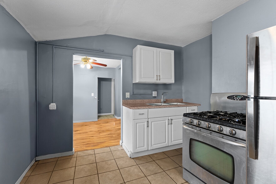 More Photos Of 485 Belvidere St E, Saint Paul Apartments For Sale