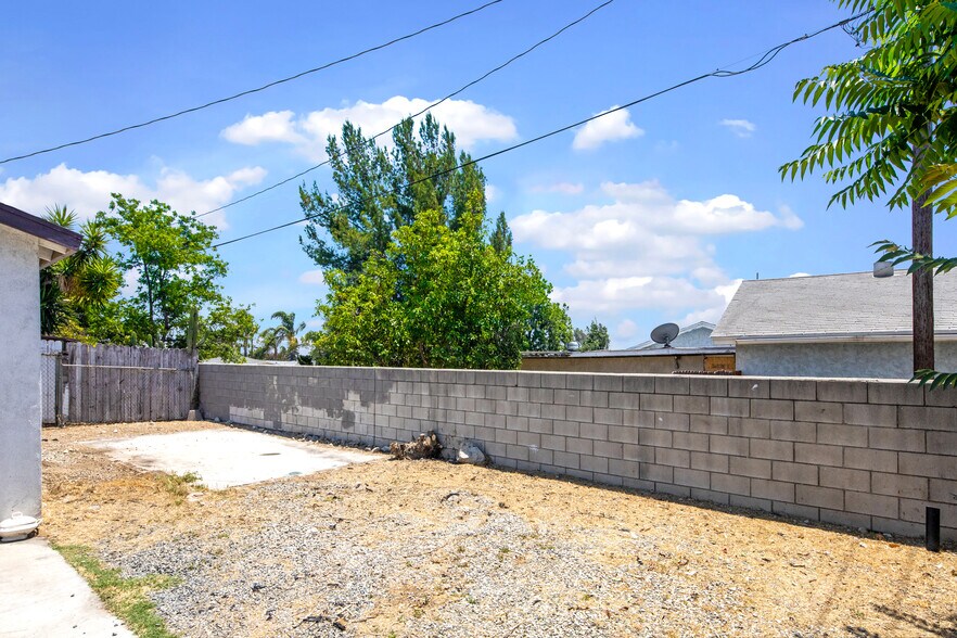 More Photos Of 8247 9th St, Rancho Cucamonga Apartments For Sale