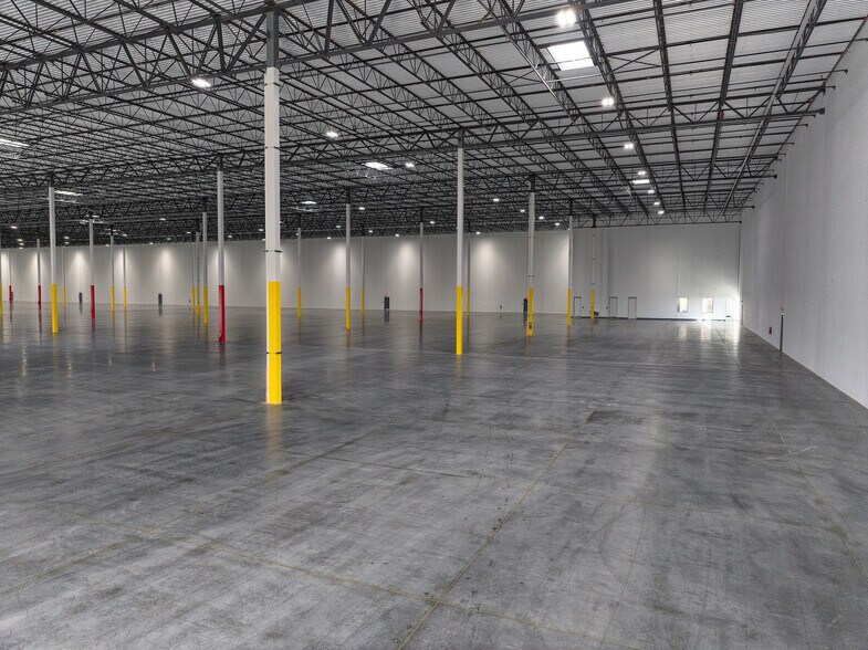 More Photos Of 1850 Continental Blvd, Charlotte Warehouse For Lease