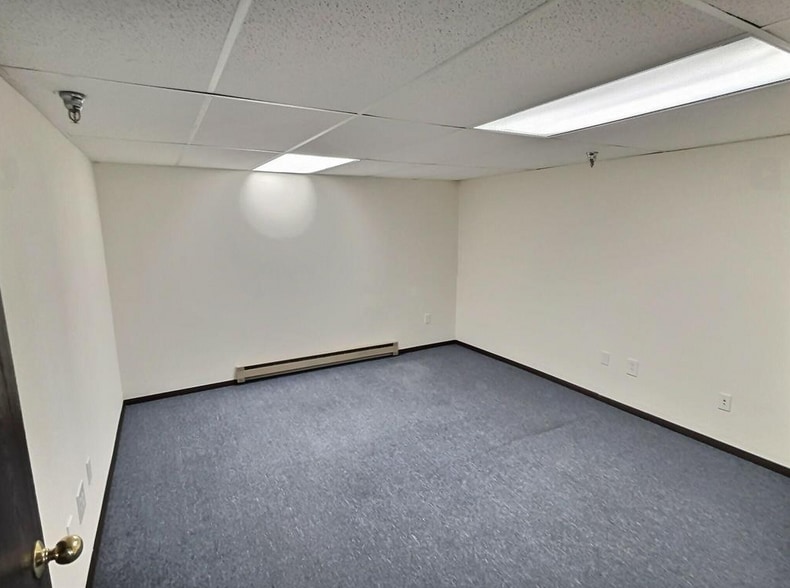 More Photos Of 330 S Walsh Dr, Casper Medical For Lease