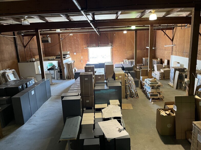 More Photos Of 64 Railroad Ave, Albany Warehouse For Sale