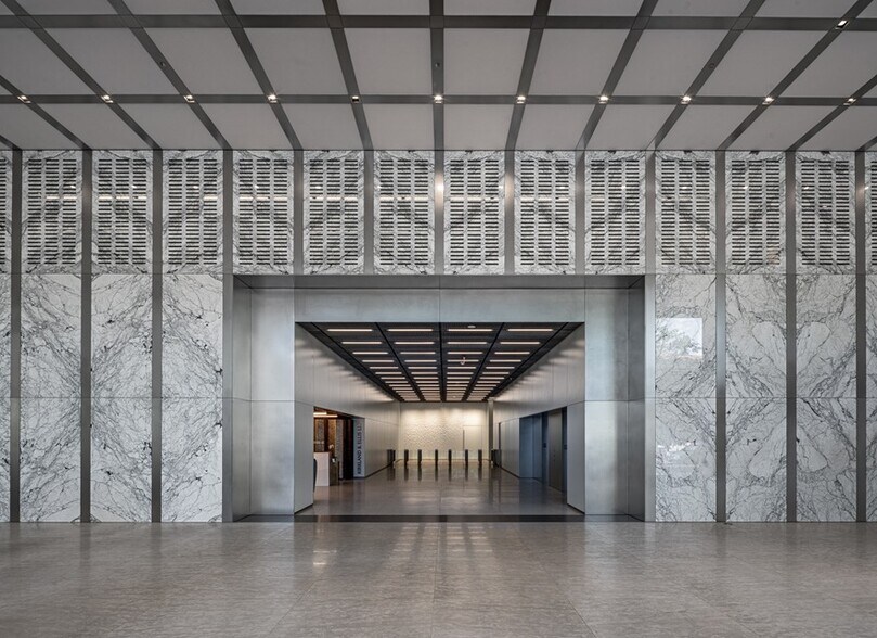 More Photos Of 1301 Pennsylvania Ave NW, Washington Office For Lease