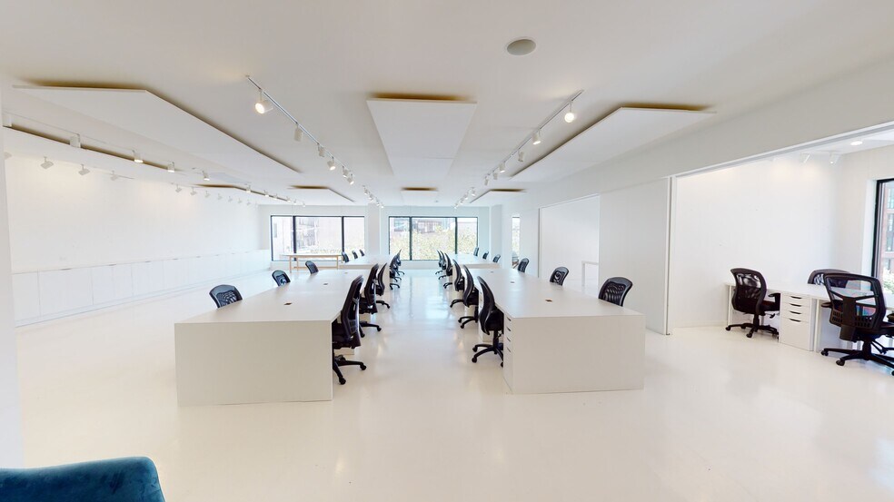 More Photos Of 755 N Wells St, Chicago Office For Lease