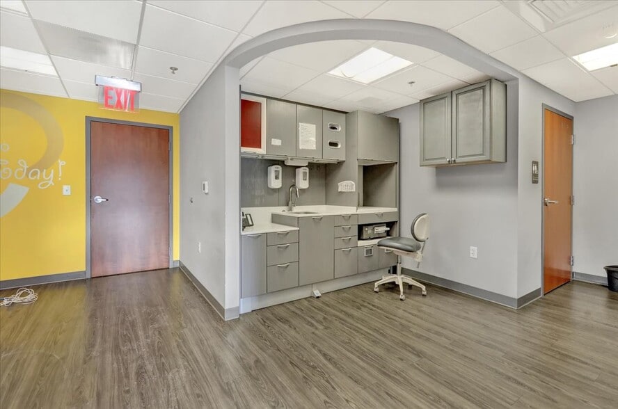 More Photos Of 2228 State Hill Rd, Reading Medical For Lease