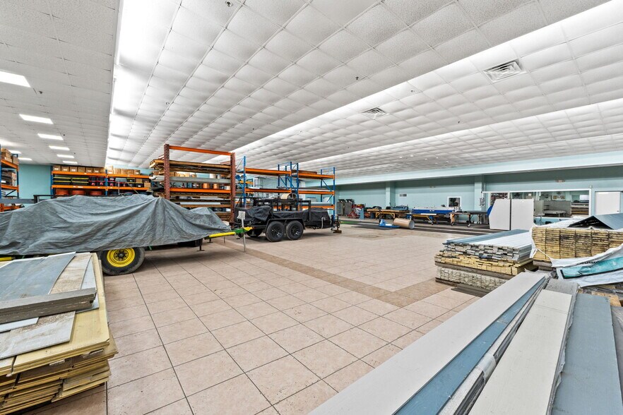 More Photos Of 5420 Hickory St, Panama City Office For Sale