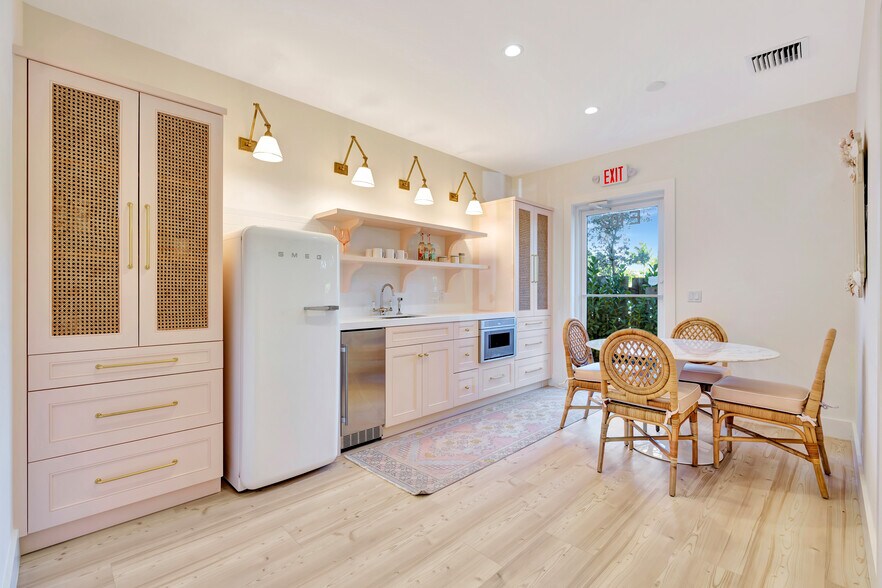 More Photos Of 725 N A1A, Jupiter Medical For Sale