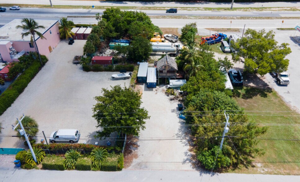 More Photos Of 90184 Overseas Hwy, Tavernier Restaurant For Lease