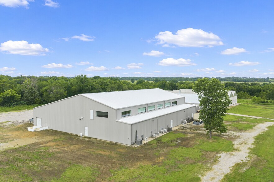 More Photos Of 22900 W Skelly Rd, Haskell Light Manufacturing For Sale