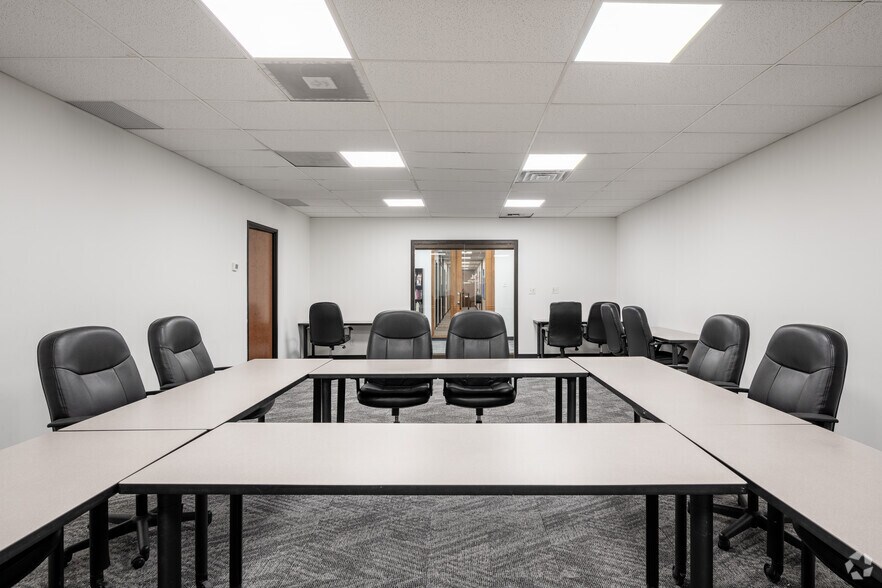 More Photos Of 11300 N Central Expy, Dallas Office For Lease