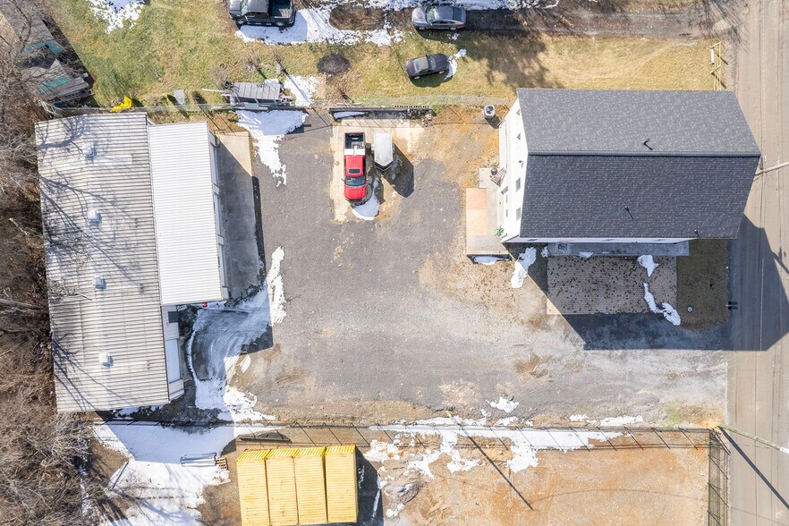More Photos Of 12 A Cattlemans Ln, Berryville Warehouse For Lease