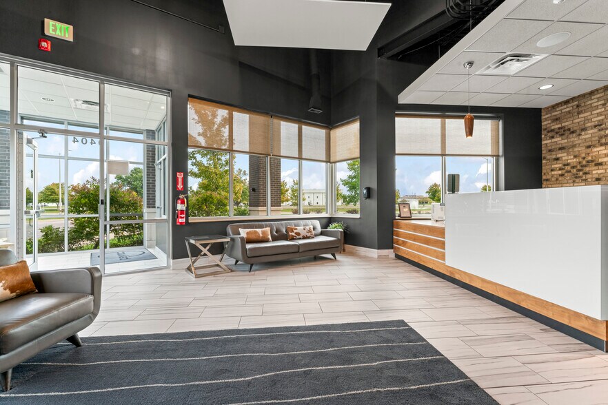 More Photos Of 9404 Margo Ln, Munster Office For Sale