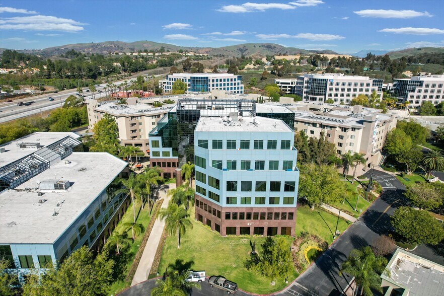 More Photos Of 1 Pointe Dr, Brea Office For Lease