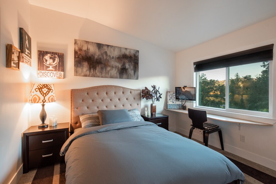 More Photos Of 22855 Chianti Rd, Cloverdale Apartments For Sale