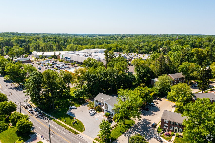 More Photos Of 528 E Lancaster Ave, Wayne Office For Lease