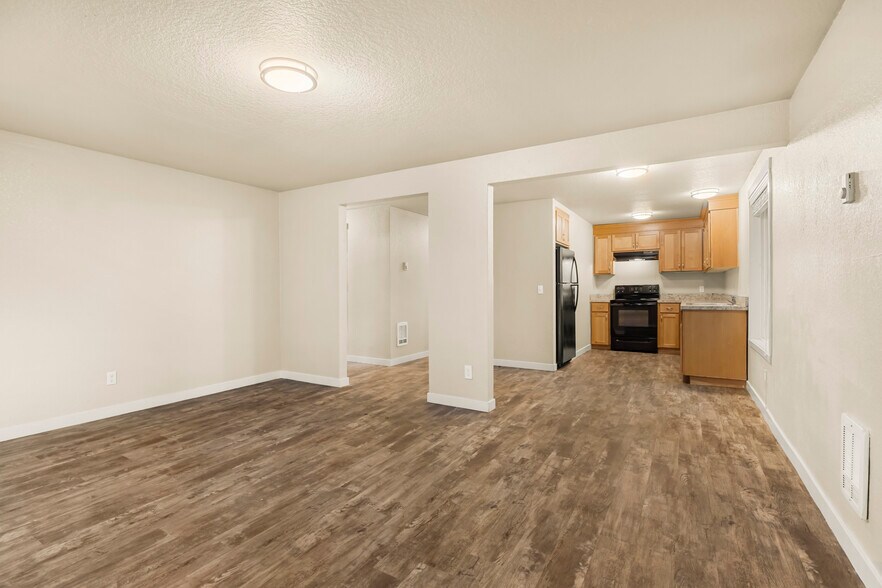 More Photos Of 1570 James St, Woodburn Apartments For Sale