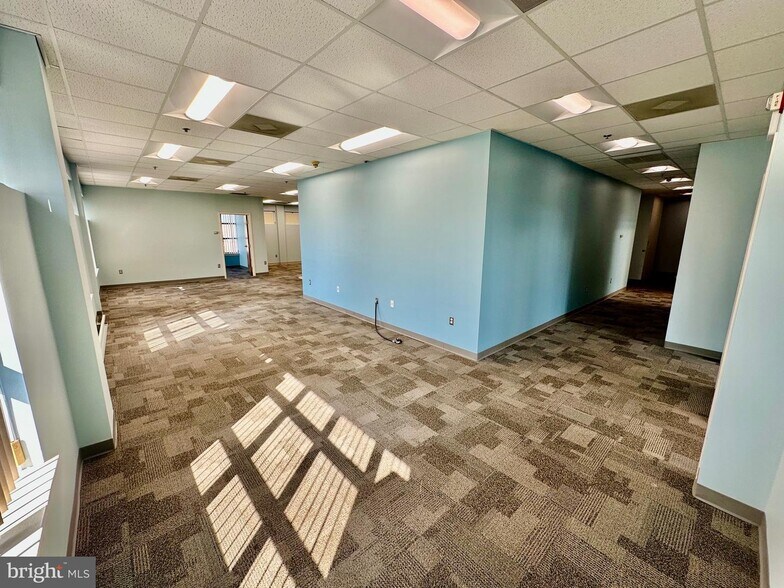 More Photos Of 1201 Pemberton Dr, Salisbury Medical For Lease