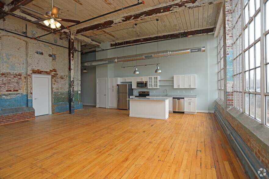 More Photos Of 116 E Main St, Haw River Apartments For Lease