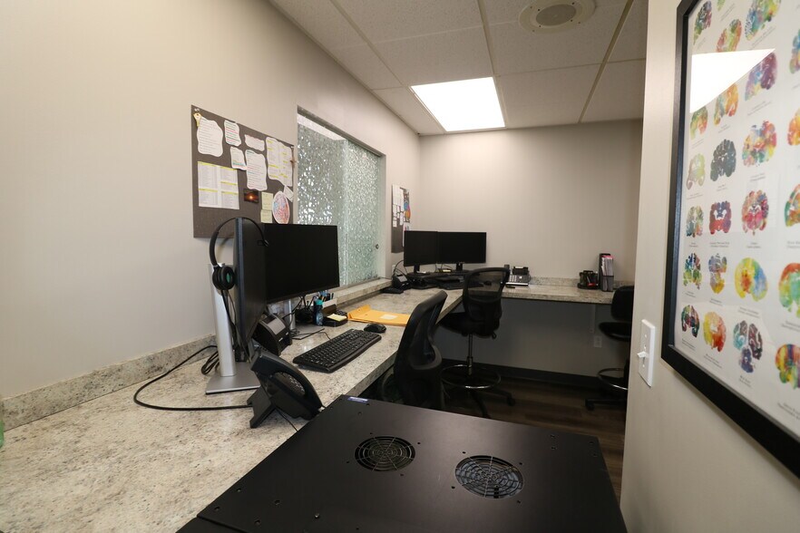 More Photos Of 34 Executive Dr, Norwalk Medical For Lease