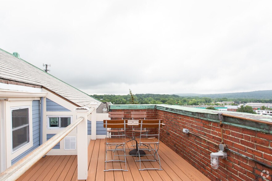 More Photos Of 1 Westinghouse Plz, Hyde Park Office For Lease