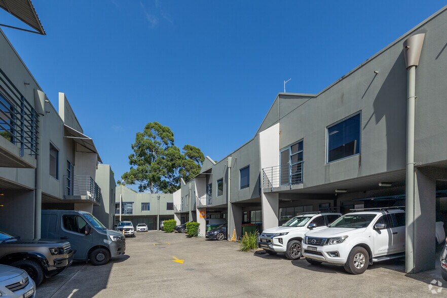 More Photos Of 45-51 Huntley St, Alexandria Flex For Lease