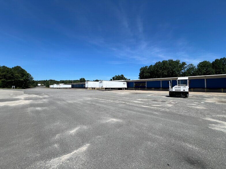 More Photos Of 1201 E Church St, Cherryville Warehouse For Lease