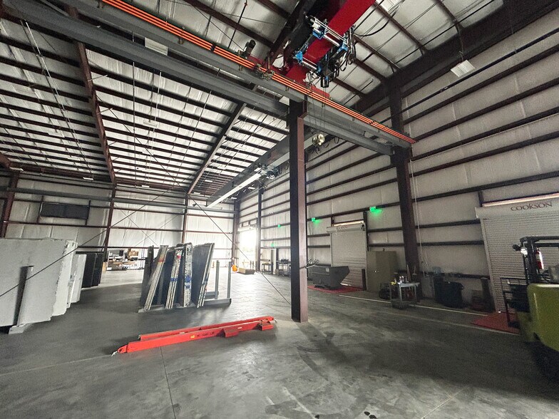 More Photos Of Mossy Head Plaza dr, Defuniak Springs Warehouse For Sale