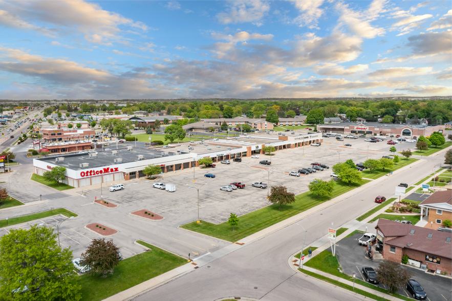 Primary Photo Of 1319-1413 Creston Park Dr, Janesville Storefront For Sale