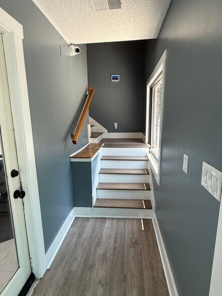 More Photos Of 2156 Midland Park Rd, North Charleston Office Residential For Lease