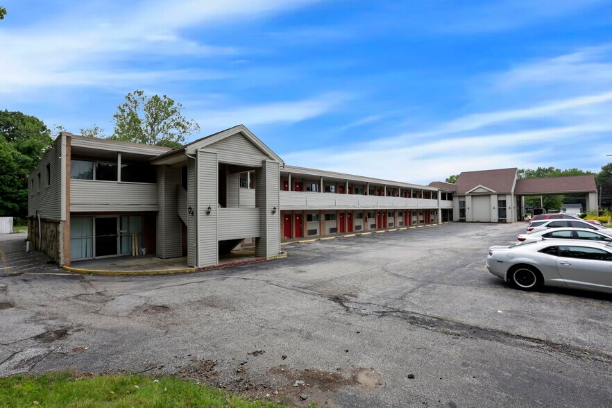 More Photos Of 22115 Brookpark Rd, Cleveland Hotel For Sale