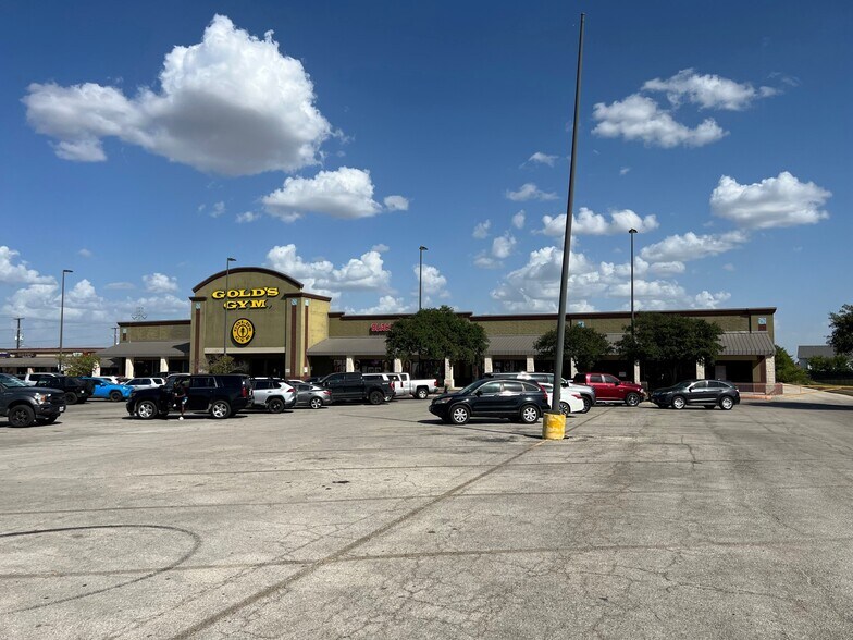 More Photos Of 7650 FM 78, San Antonio Storefront For Lease