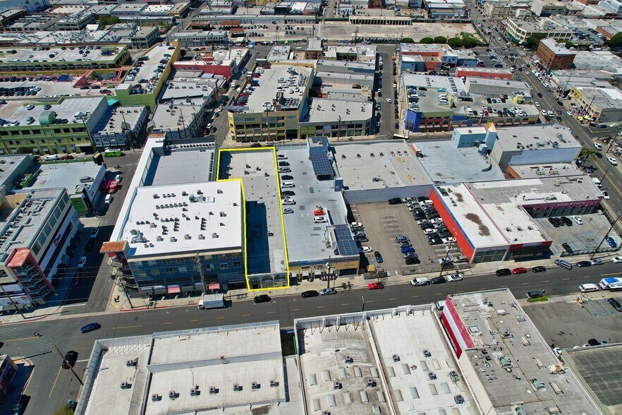 More Photos Of 948 Crocker St, Los Angeles Storefront Retail Office For Lease