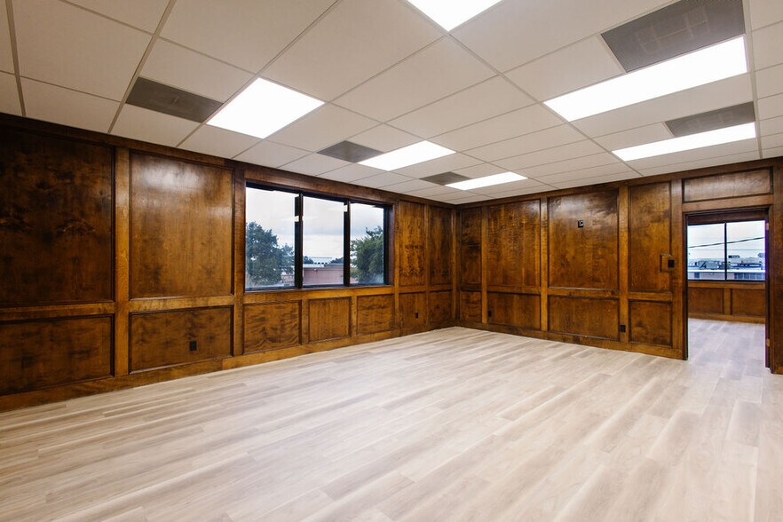 More Photos Of 8225 Westglen Dr, Houston Office For Sale