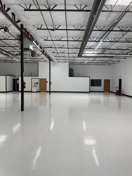More Photos Of 2542 S 3400 W, Salt Lake City Light Manufacturing For Lease
