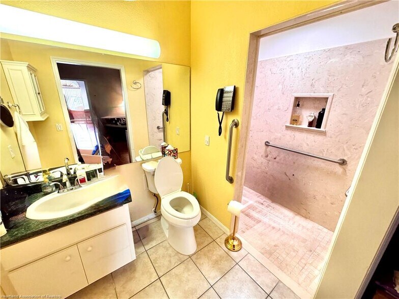 More Photos Of 2605 Bayview St, Sebring General Retail For Sale