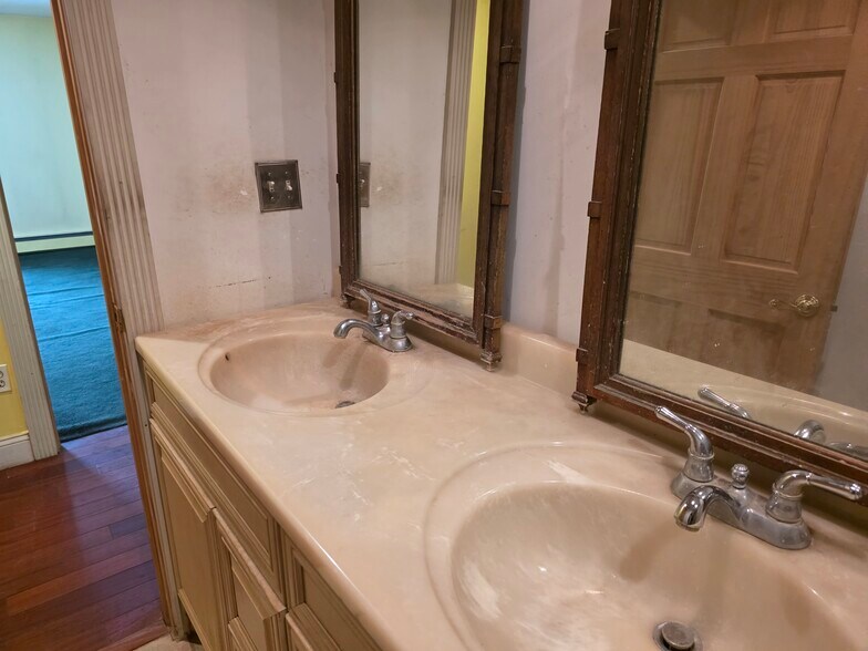 More Photos Of 56 Old State Route 12, Frenchtown Showroom For Sale